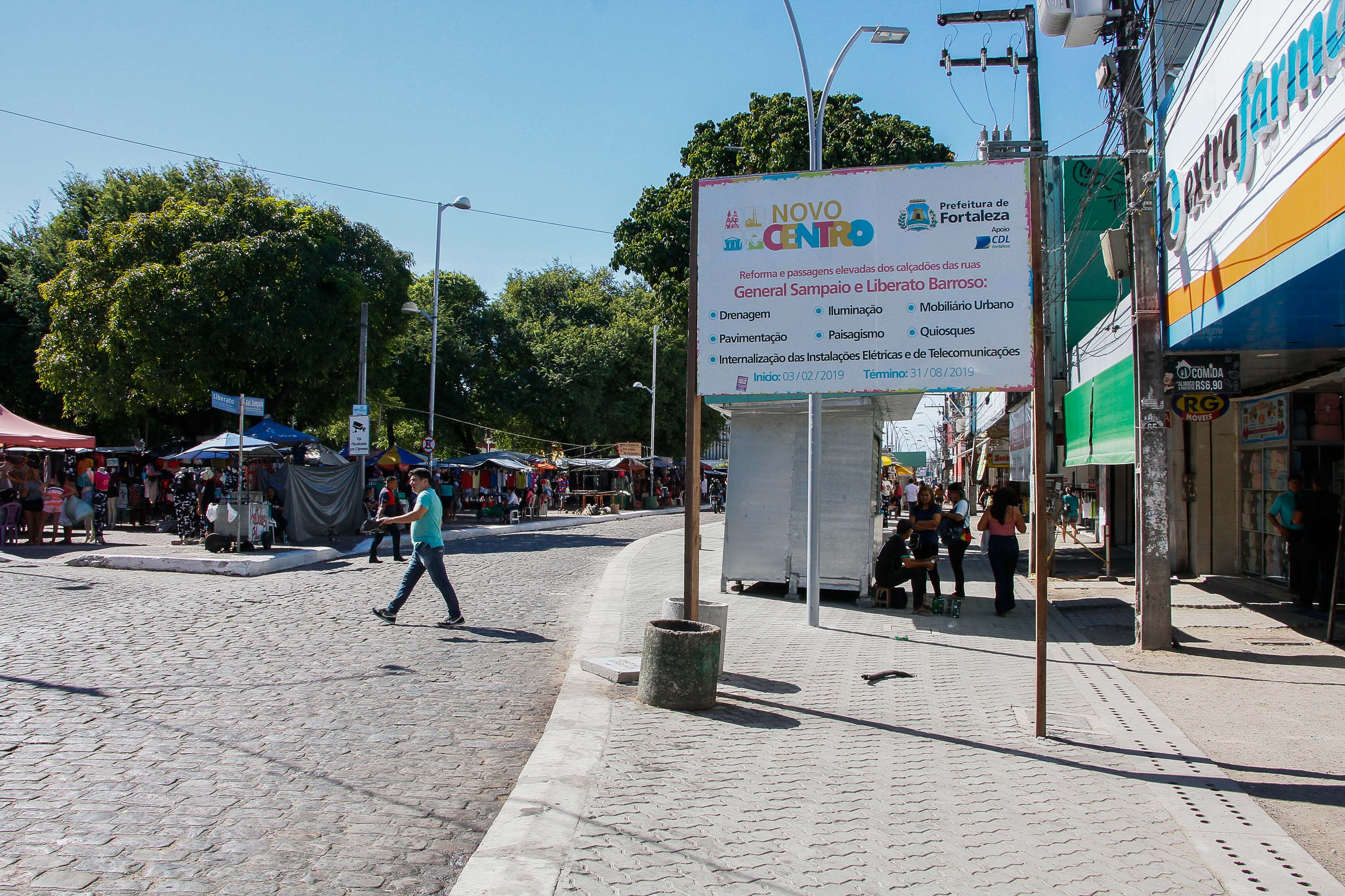 placa de obra na rua general sampaio